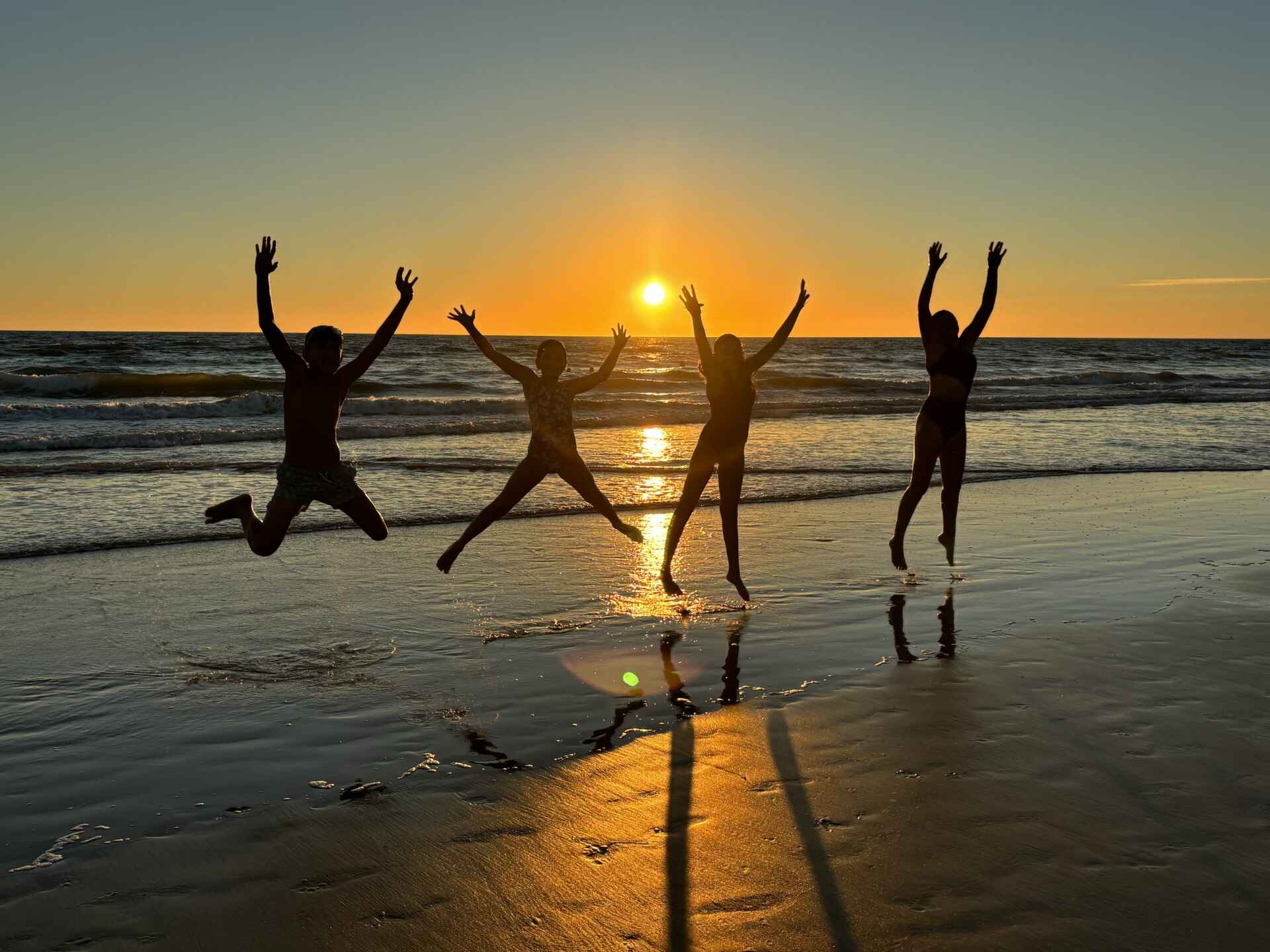 Atardecer en la playa de Zanzíbar